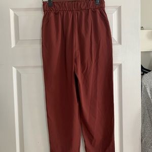 Lululemon garnet on the Fly pants